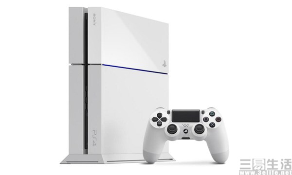 谁说大人不能玩小孩的玩具,谁说成年人就不能穿幼稚的童装