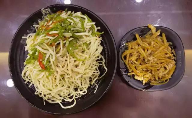 最好吃的冷面推荐,40度的天吃一碗麻辣烫