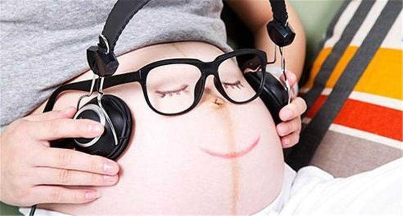 原来胎动这么明显,各种胎动说明宝宝在干嘛