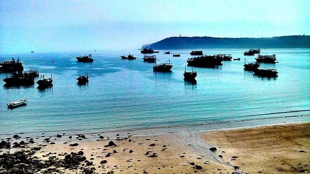 你会选择在南宁和300万人“假装生活”还是和我一起出逃到海岛呢！