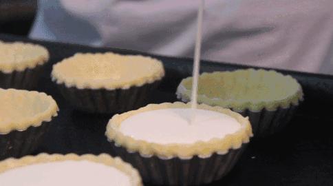 工厂制作蛋挞皮的全过程,东莞手工蛋挞