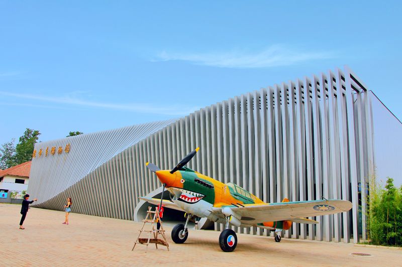 青山绿水间自由的飞翔,青山绿水放飞心情拥抱大自然