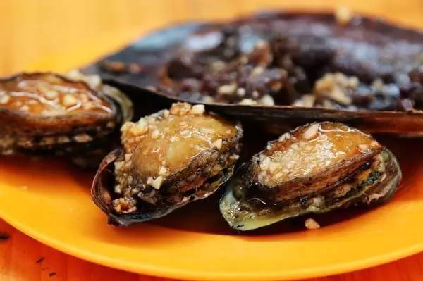 你会选择在南宁和300万人“假装生活”还是和我一起出逃到海岛呢！