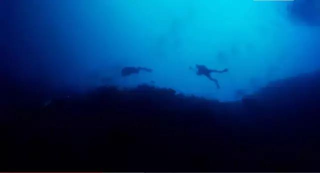 海底是个什么什么的世界,海底是个怎样的世界它有什么秘密