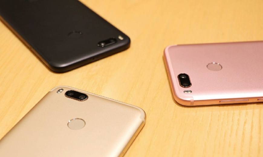 小米5x对比华为评测,小米5x好还是荣耀青春版好