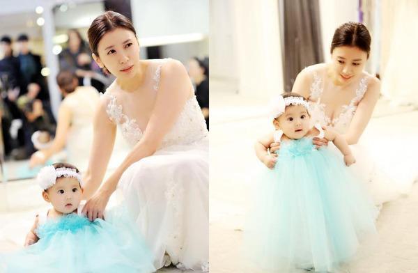 孙俪陪儿子打比赛,孙俪晒儿女踢球照