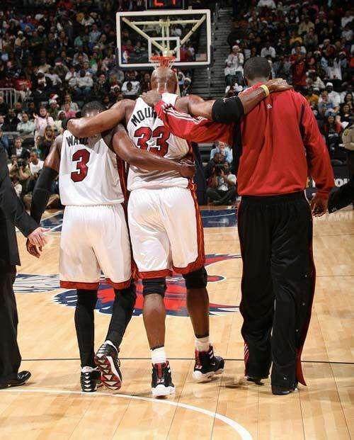 美媒nba十大中锋,美媒评nba历史100大巨星