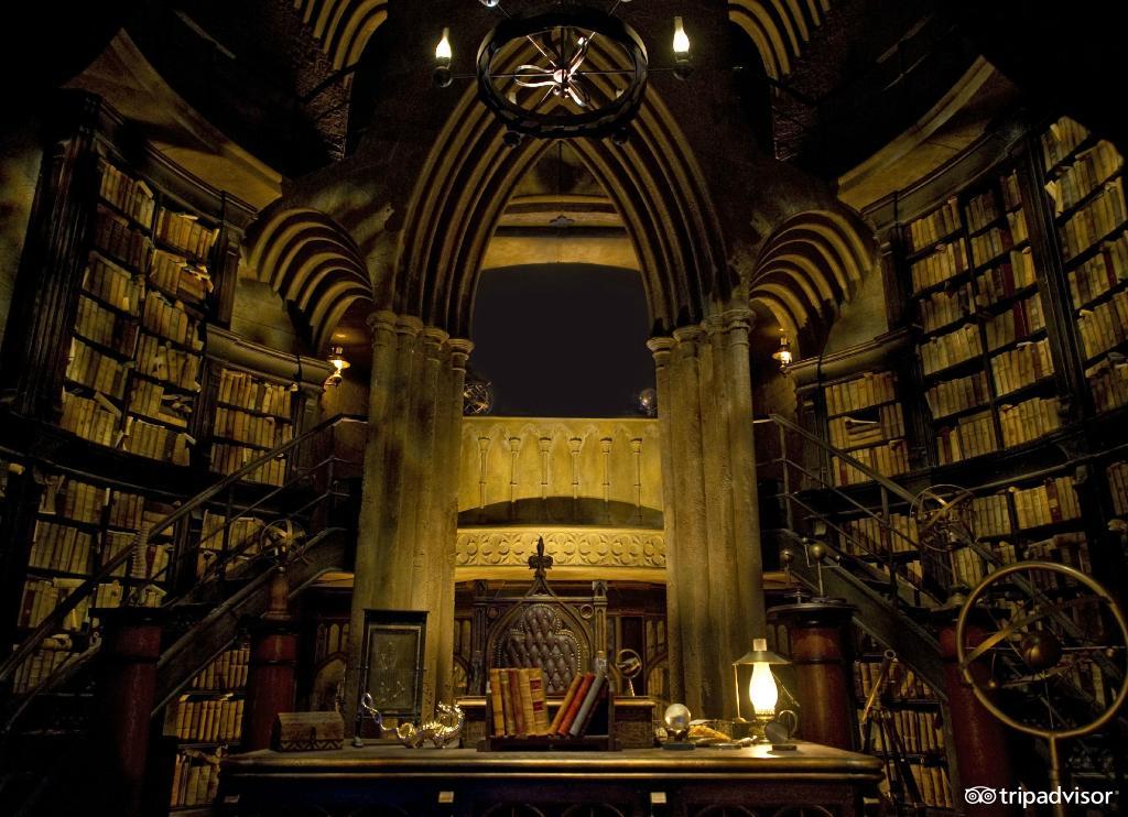 买魔杖、骑扫帚、喝黄油啤酒，去这些14个地方做巫师吧！