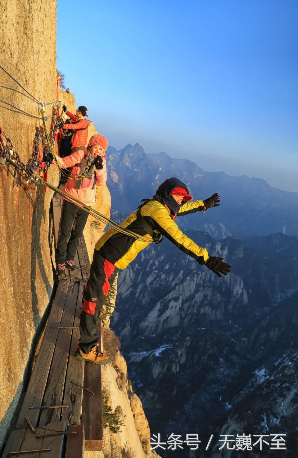 长空栈道走华山,一个人爬华山怎样玩长空栈道