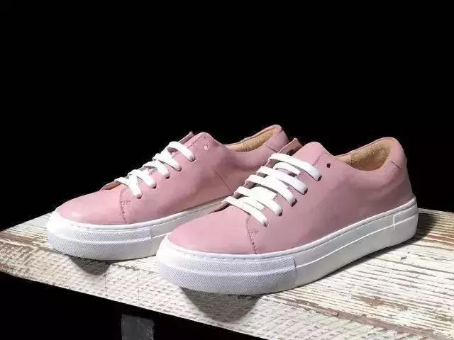 放下小白鞋,这个夏天和小粉鞋谈场恋爱!