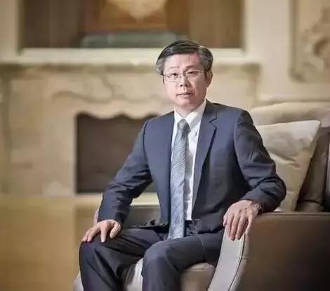 揭秘沙发大亨黄敏利！身价140亿，靠卖沙发成了家具业的隐形冠军｜闽商说