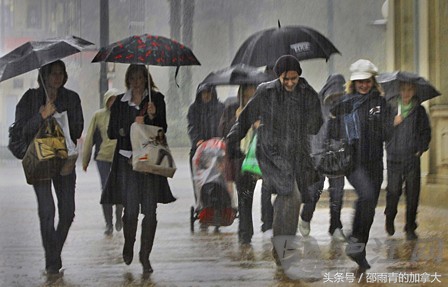 去英国下雨天带什么,去英国旅游为什么要带雨具