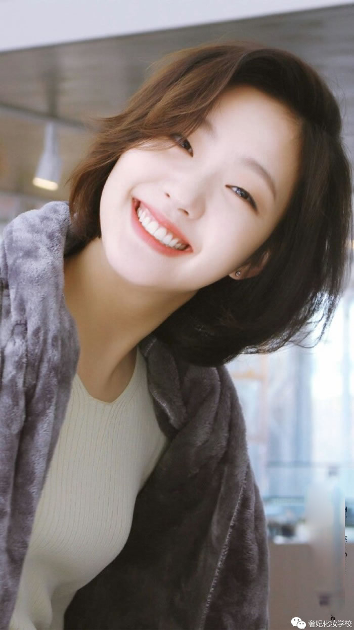 周冬雨单眼皮小眼睛怎么画眼妆,周冬雨单眼皮日常眼妆画法