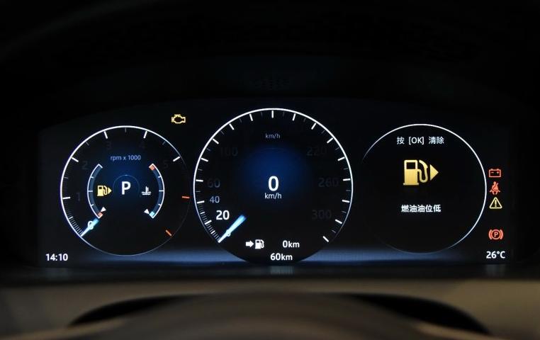 捷豹xjl四驱全景商务版落地多少钱,一步到位买suv