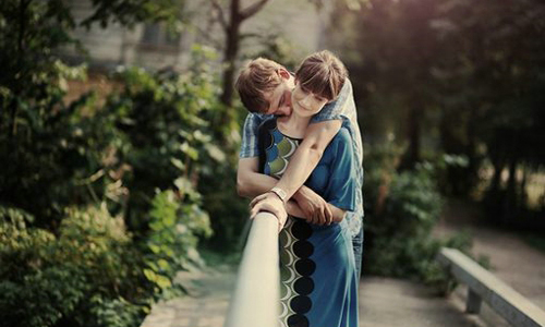 异地恋送女朋友什么礼物最好,异地恋送女朋友什么礼物比较好