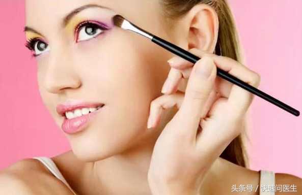 气色不好肤色不均匀喝什么,气色黄肤色暗沉怎么内调