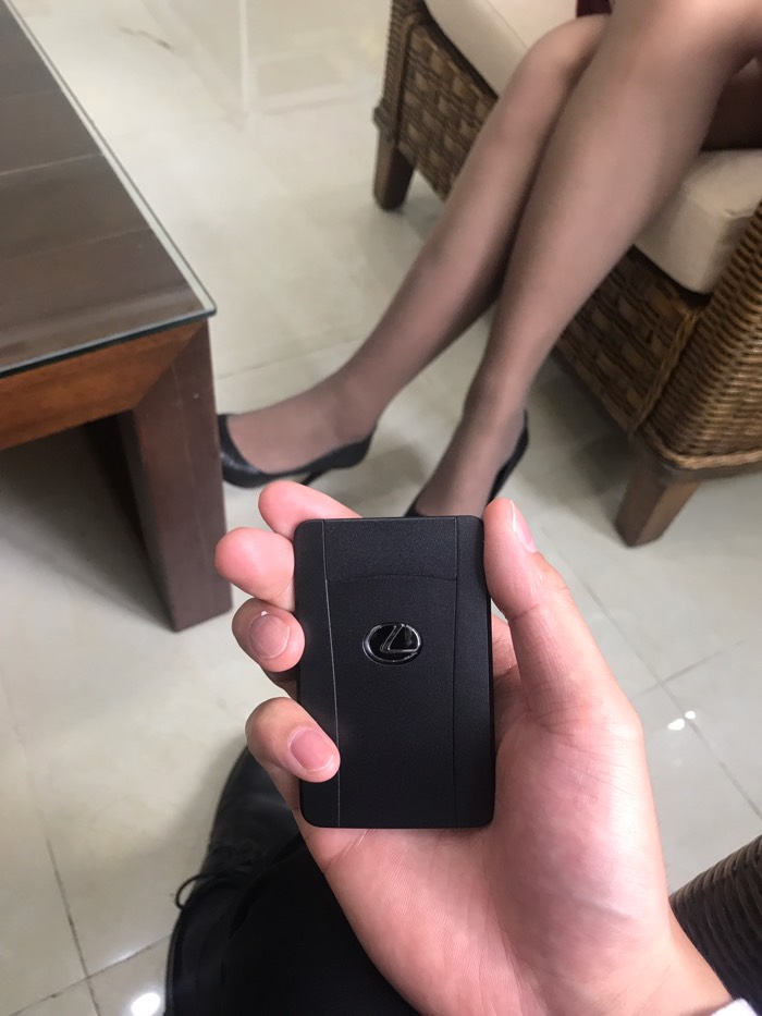 雷克萨斯rx200t哪个版本实惠,雷克萨斯rx200t加不上油