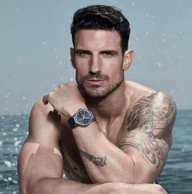 性感不输贝克汉姆，足球运动员AitorOcio转行做男模