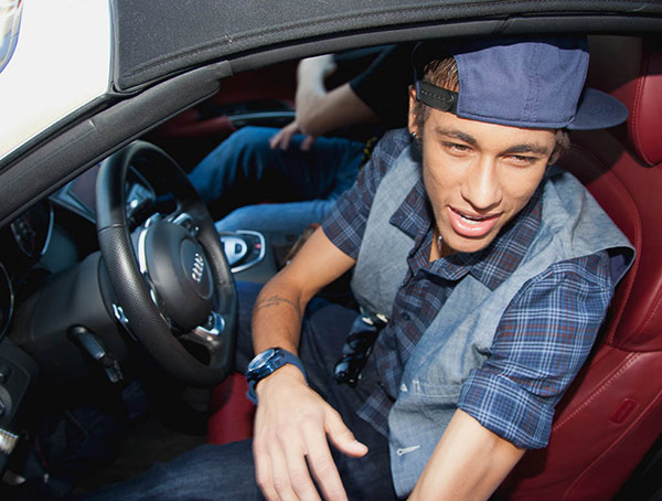 足球十大顶级豪车,顶级足球巨星的座驾大比拼