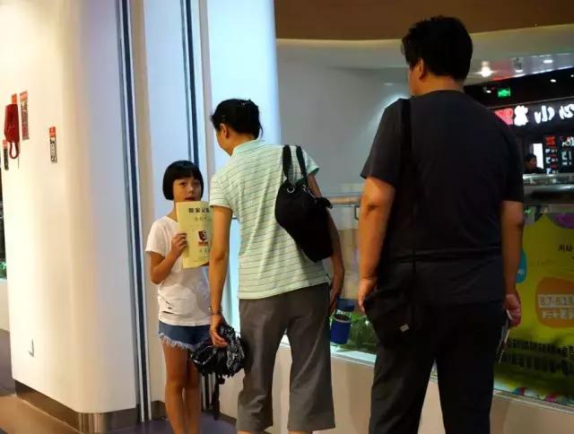 鑸屽皷涓婄殑鍗楅棬,鑸屽皷涓婄殑鍗楅棬缇庨鍥㈣喘