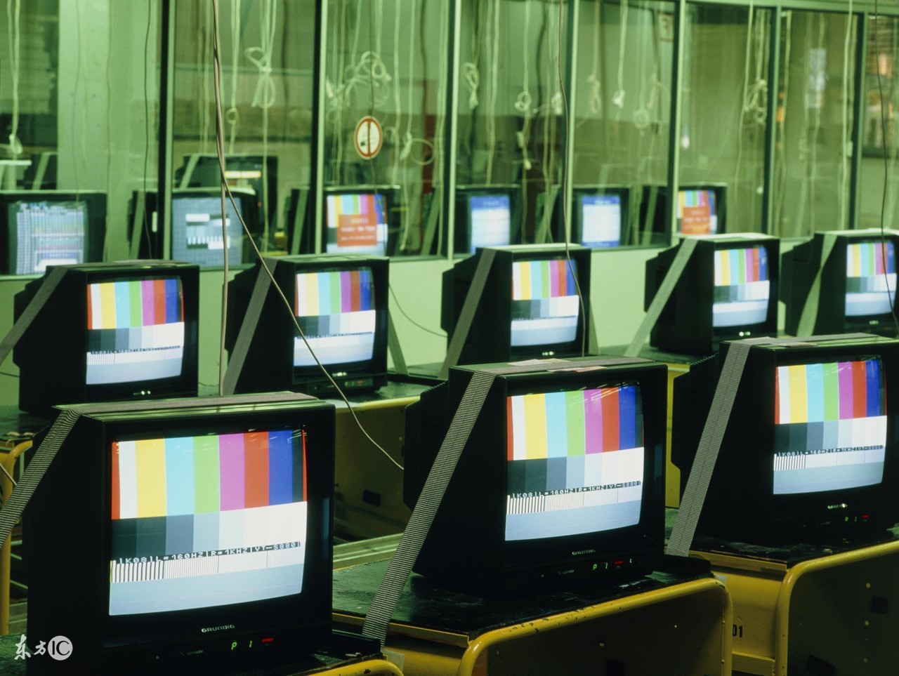 以前vcd影碟机和功放,dvd影碟机与电视和功放连接图