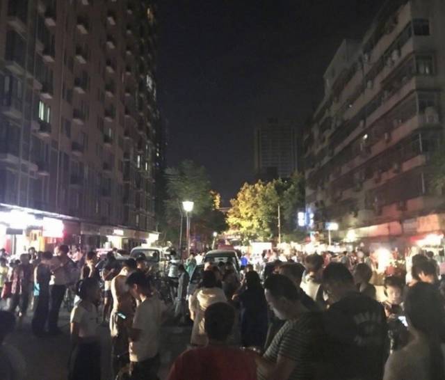 四川九寨沟地震已造成4人遇难,四川九寨沟7.0级地震新闻