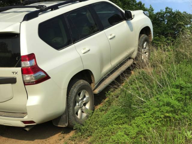 2.4t普拉多百公里真实油耗,车评人讲述普拉多4000