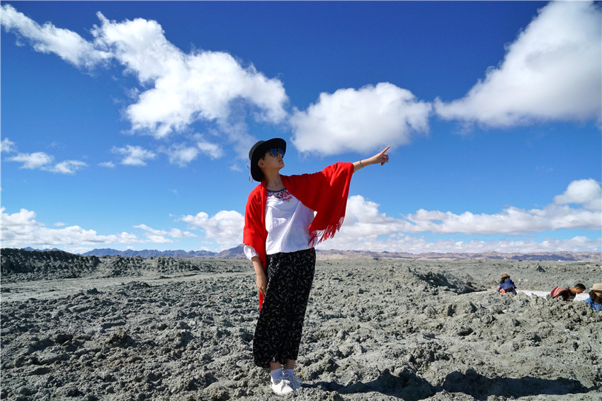 大柴旦翡翠湖美的像仙境,美丽的大柴旦翡翠湖宛如仙境