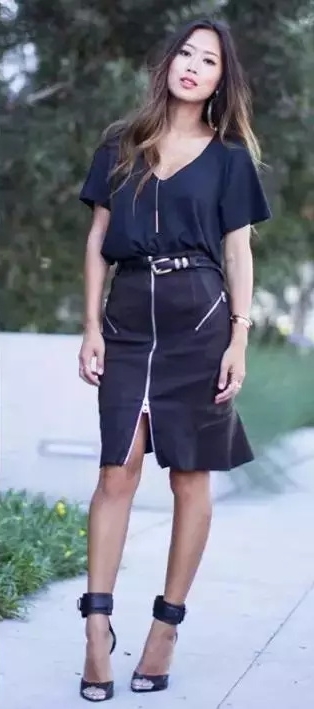 皮肤黑的妹子如何穿搭,皮肤黑的女生怎么穿搭夏天