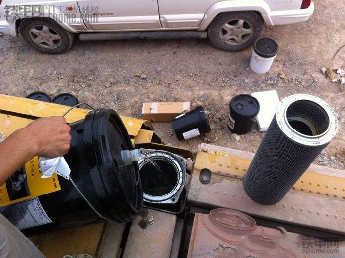 液压油进水会泄压吗,液压油进水会导致压力衰减吗