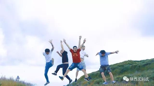 黑撒乐队贫穷高中生的快乐生活,黑撒乐队最好听的陕西方言歌曲