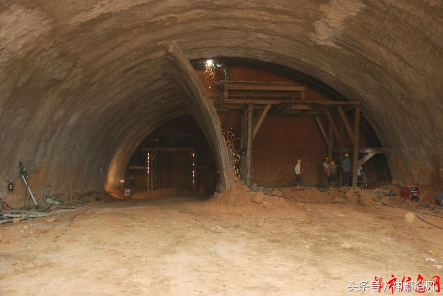 隧道喷射混凝土一次能喷多厚,隧道喷射混凝土支护工艺流程