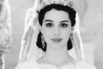 赵丽颖和杨幂白西装,别人家的男友