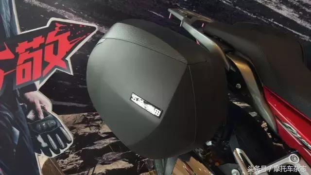 老款五羊本田125摩托车新车视频,2022年五羊本田佳御新车发布