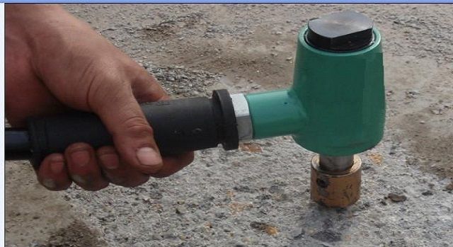 水泥地坪雨天潮湿怎么处理,水泥地面防潮的最佳方法