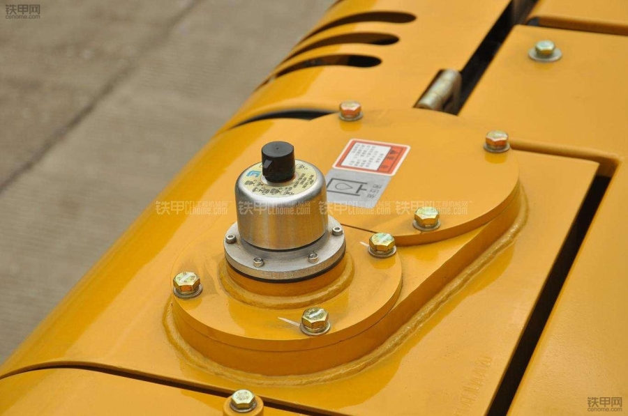 液压油进水了有啥危害,调直机液压油进水了怎么解决