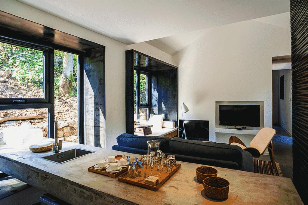 “麻麻,那是什么花?”“麻麻花呀!”