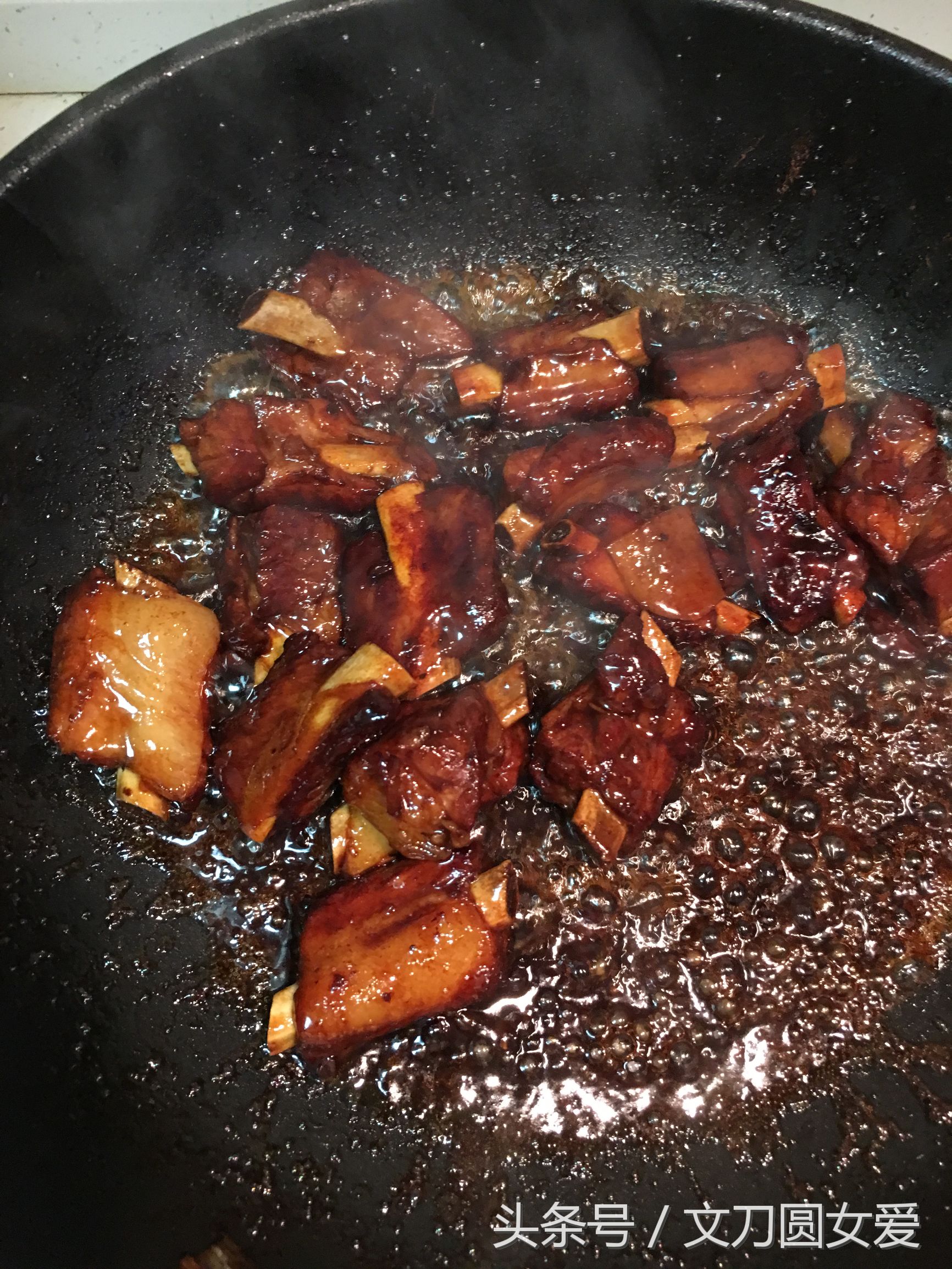 无锡三凤桥酱排骨外形特点,无锡三凤桥酱排骨正宗做法