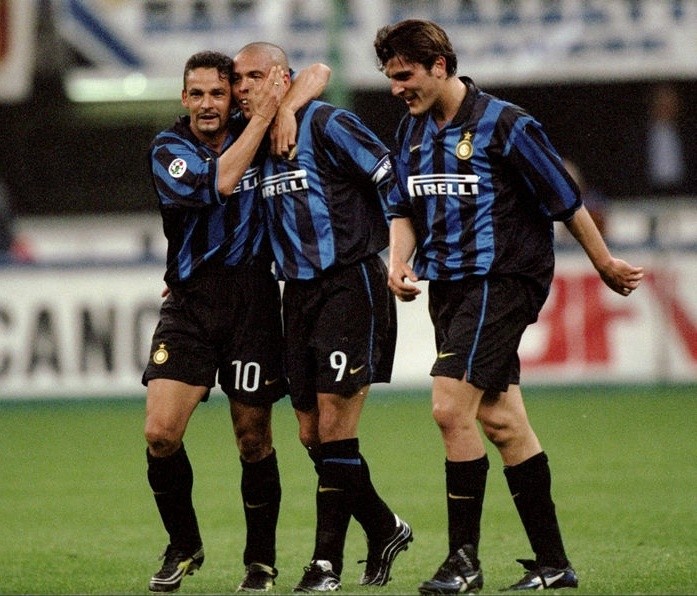 伊布11年,2011年伊布夺冠视频