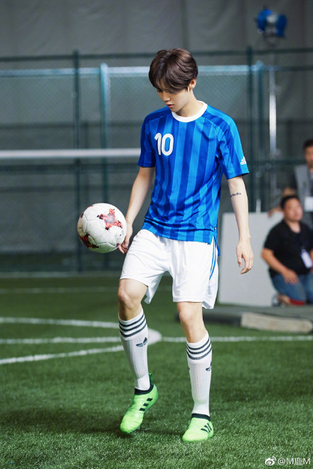 鹿晗足球水平到底怎么样,鹿晗足球明星赛完整版