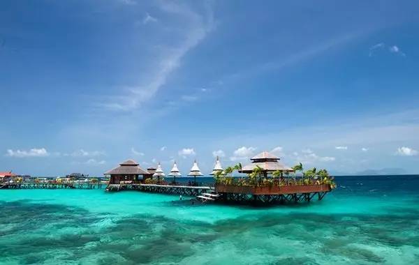 最新对中国免签或落地签证的国家,中外签证免签国家一览表