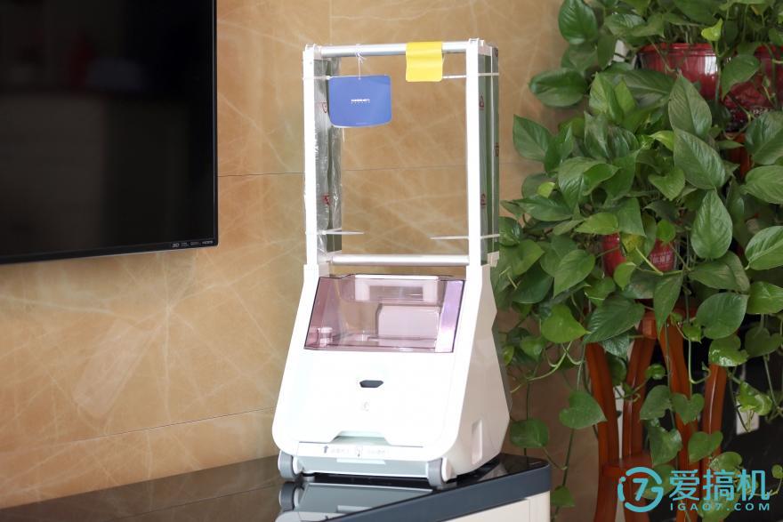 衣服皱皱巴巴没有熨斗怎么办,如何将皱巴巴衣服恢复原状呢