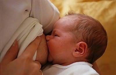 妈妈奶水不足四个小妙招,三个多月奶水少了怎么办