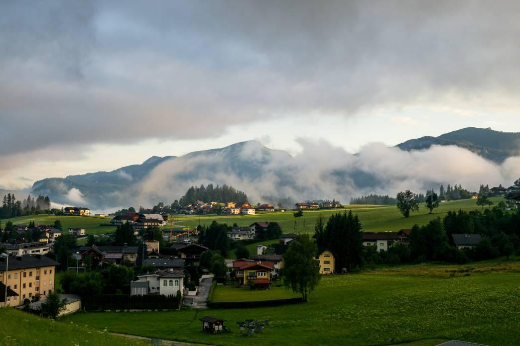 都说50mm是一生中必须拥有的镜头，但怎样才能用好它？