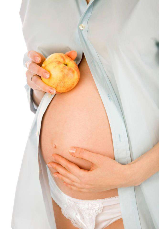 孕期脚肿得像个球一样,孕妇脚肿手肿该怎么缓解呀