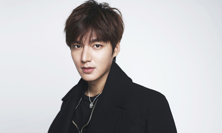 黄金比例标准身材第一人,黄金比例脸排行