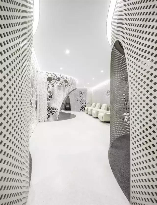 裸粉色高级感美甲磨砂,简约蕾丝美甲