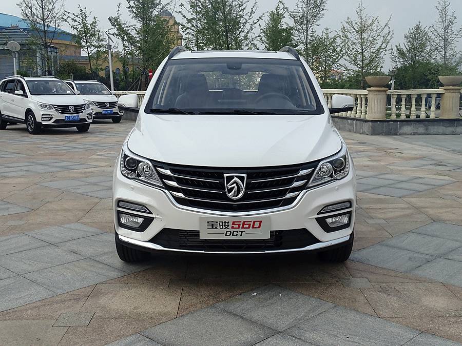 宝骏560半自动挡值得入手吗,2019款全新宝骏560自动挡顶配
