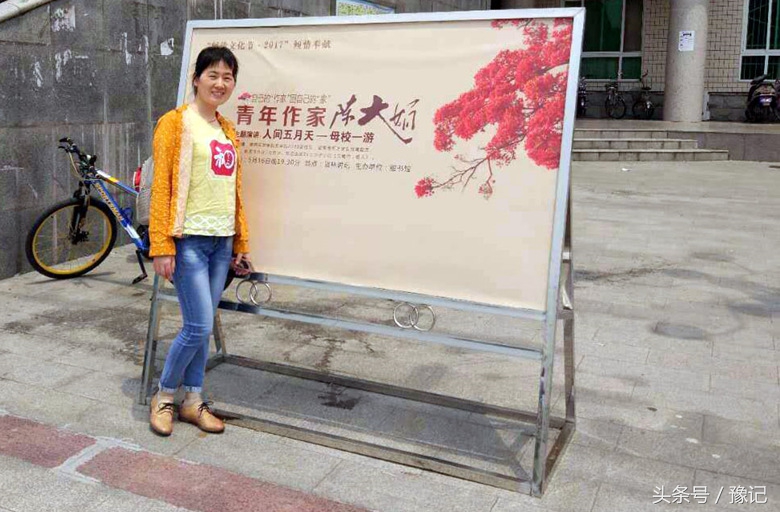 军人丈夫因公受伤妻子不离不弃,军人丈夫不离不弃照顾妻子