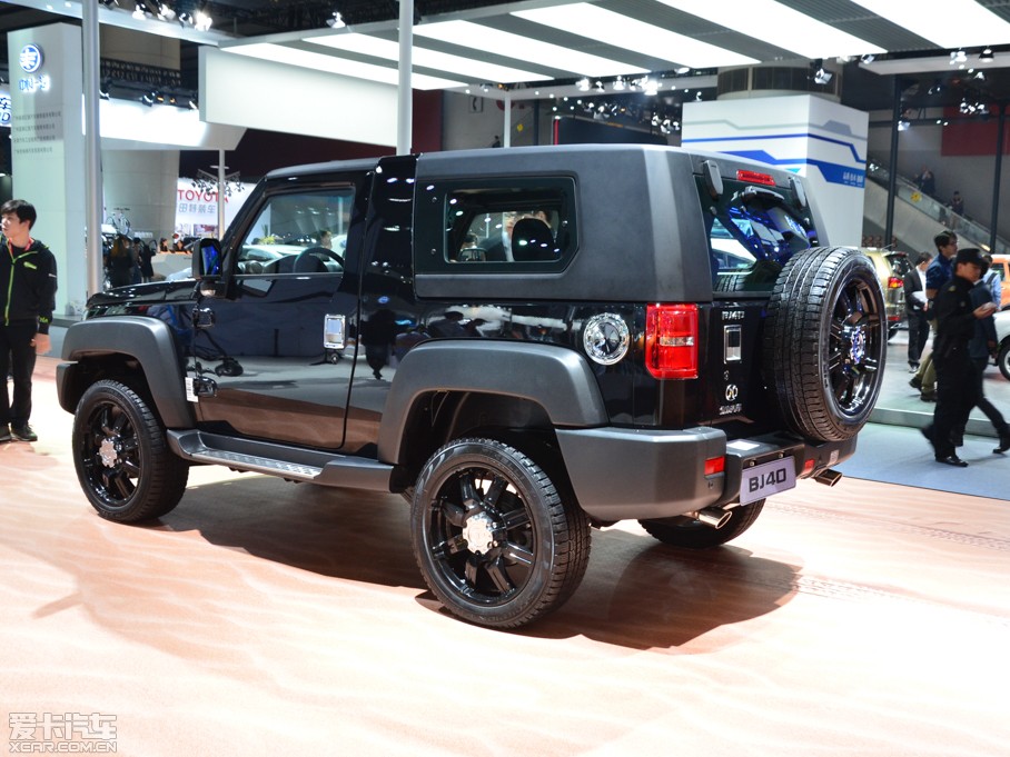 战狼2越野车bj40,战狼2吴京驾bj40